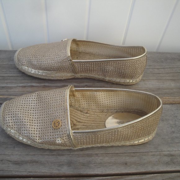 Michael Kors Slip Ons in Gold Pixie Kendricks Perforated Leather 7M - Picture 7 of 8